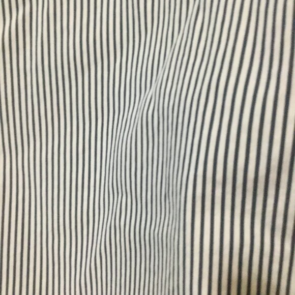 Karen Scott striped Capri pants blue and white size 6 excellent used condition - Picture 2 of 7